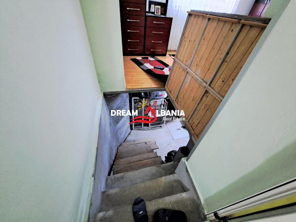 Apartament dublex 3+1 me verande dhe 1 dhome bodrum ne shitje ne rrugen Jordan Misja ne afersi te Gjykates se Krimeve te Renda ne Tirane (ID 4139139)
