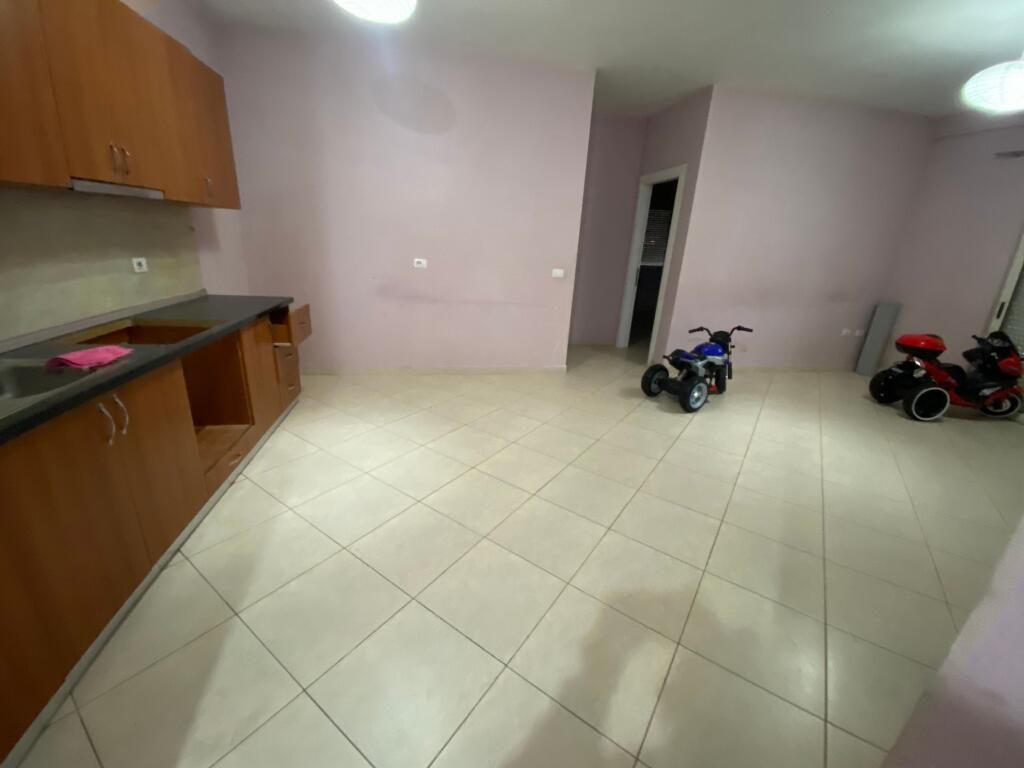 For sale 2+1, dry lake, 165,000 euros with parking space included in the price