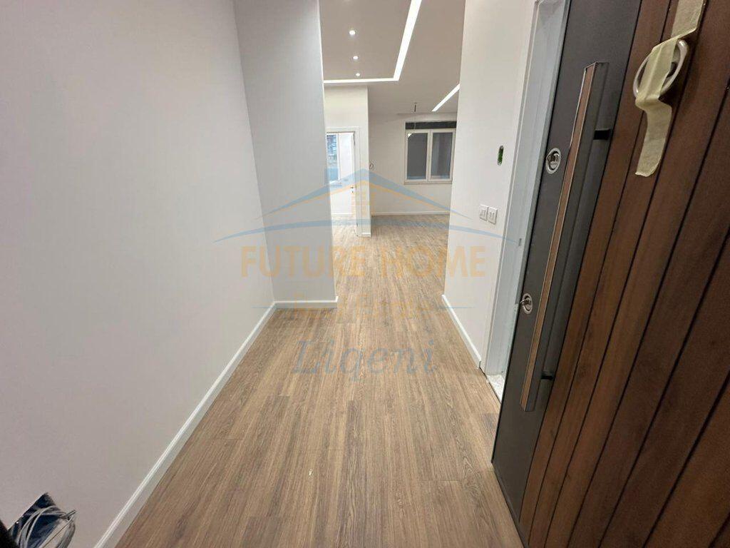 For sale, Apartment 1+1, Eduard Mano Street, Dry Lake, Tirana.