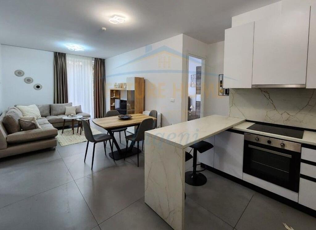 Affitto, Appartamento 2+1+Veranda+Posto Auto, Complesso Forest, Tirana