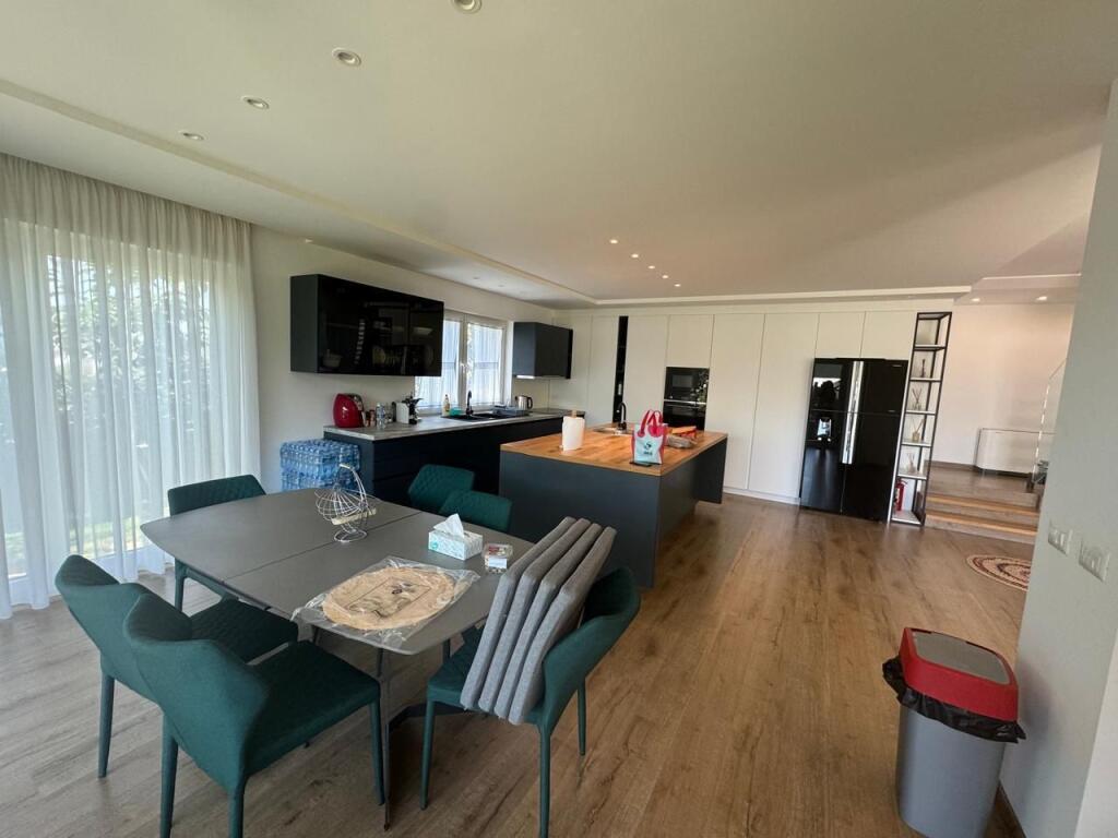 Affittasi Villa di Lusso in Residenza Privata – Zona TEG | Long Hill