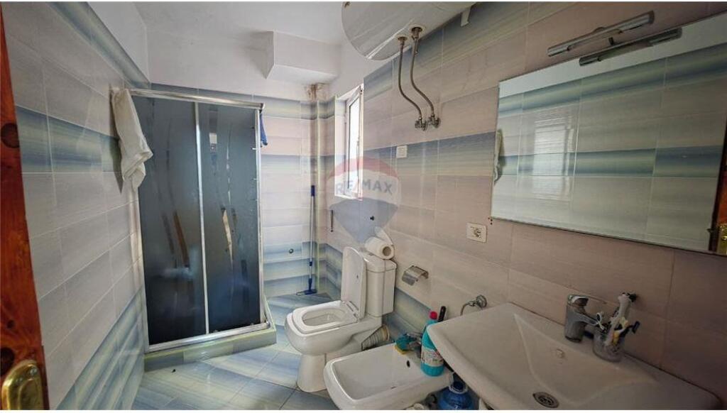 🏢 Appartamento 2+1 in Vendita – Centro di Vlora, vicino al Municipio