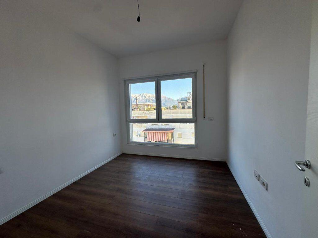 Vendiamo appartamento 2+1+2 in Via Barrikadave 283.000 € Superficie totale 110m2