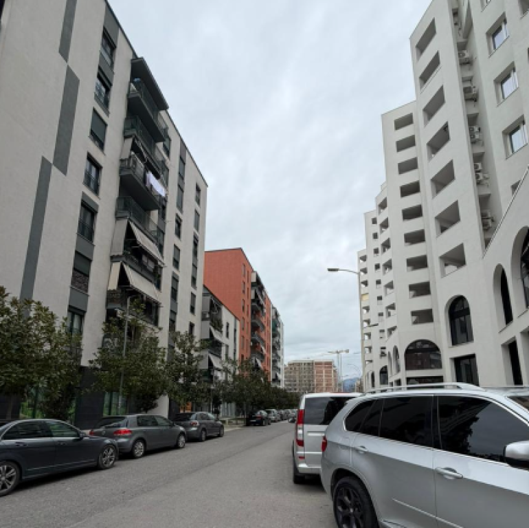 🏢 Ambient Biznesi me Qira – Unaza e Re  📍 Unaza e Re