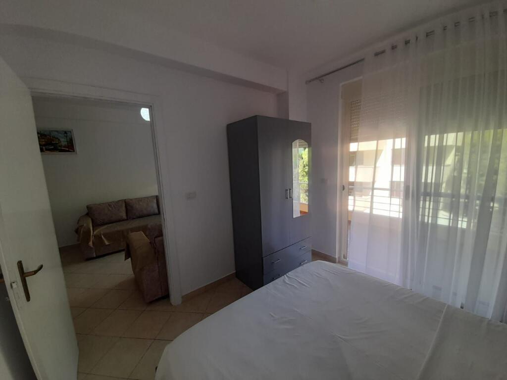 Jepet apartament me qera 2+1 LAGJA 13 DURRES