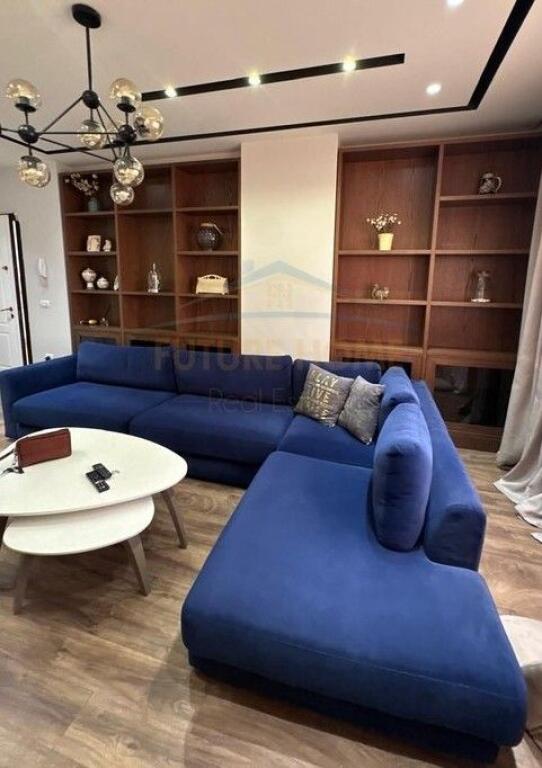 Affitto, Appartamento 3+1+2 +Posto Auto, Centro.