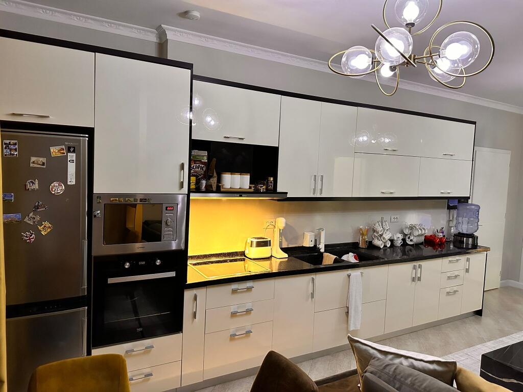 Apartment for sale at Eleonor !