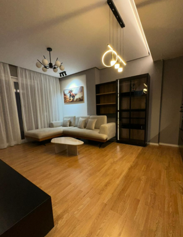 🏠 Appartamento 2+1 in affitto – Centro - 101m²