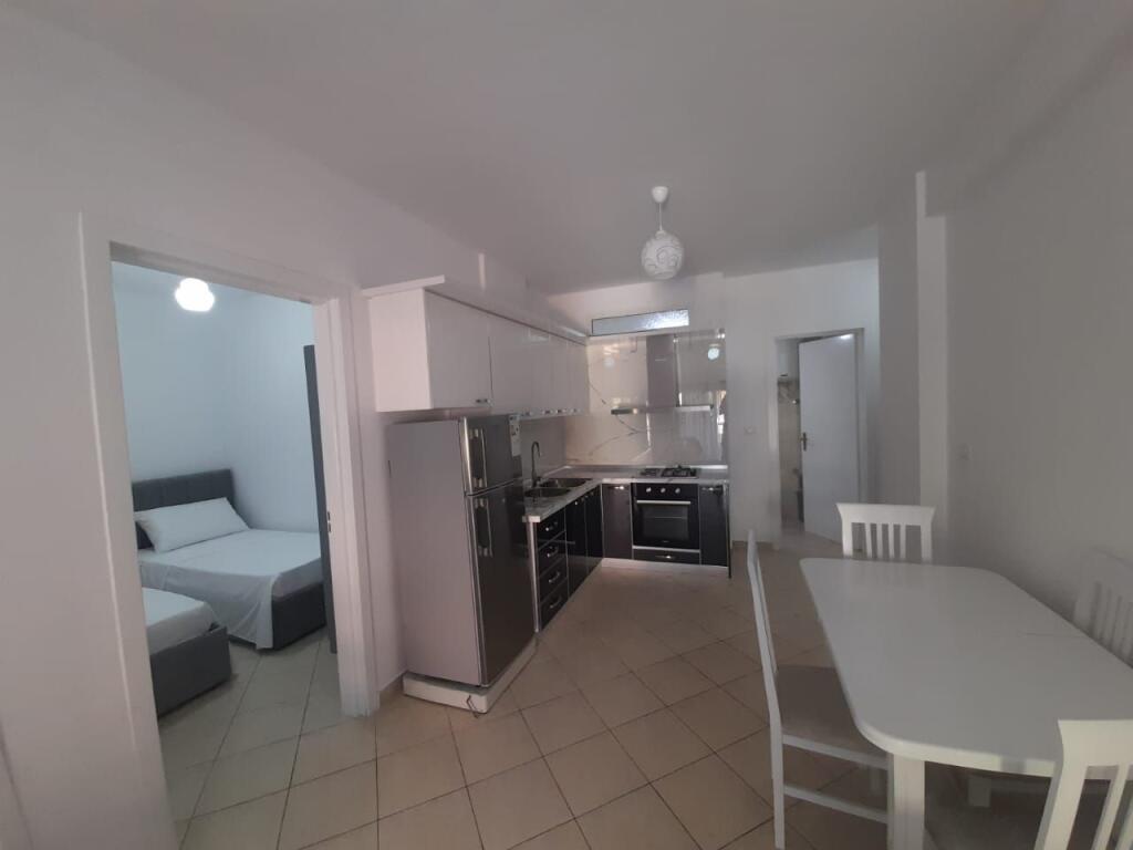 Jepet apartament me qera 2+1 LAGJA 13 DURRES