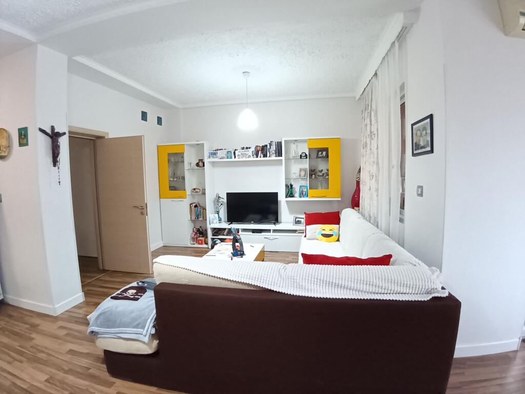 Apartament 2+1+2 per qira prane shkolles Baletit