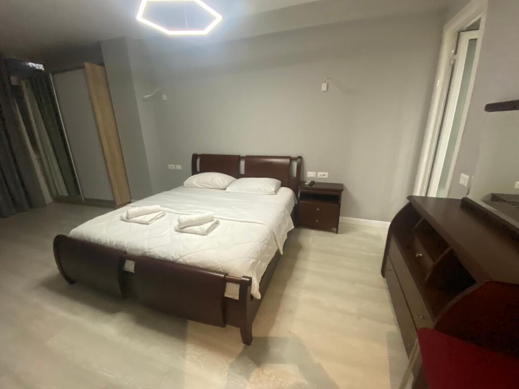 2+1, in via Barrikadave, prezzo 250 mila euro, parcheggio opzionale offerto