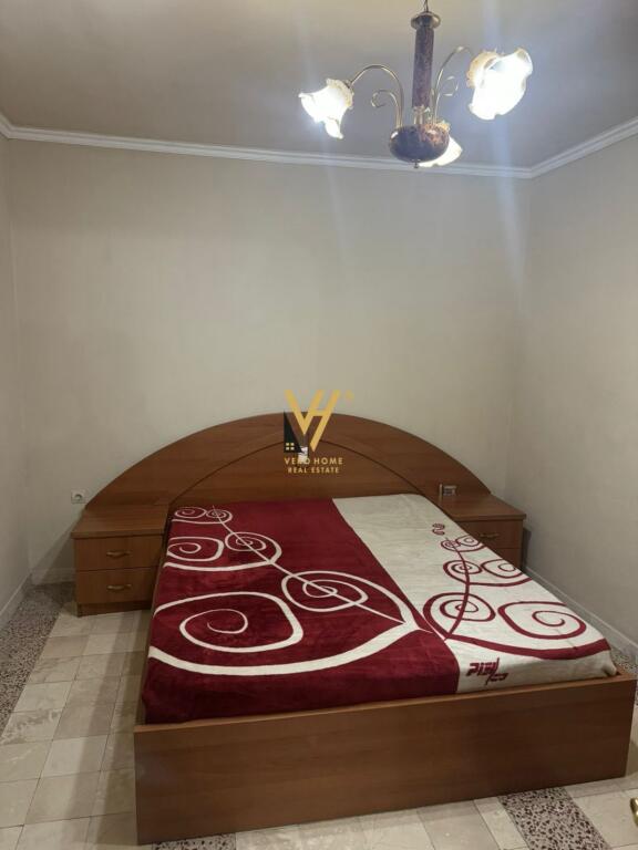 JEPET APARTAMENT 1+1 ME QIRA TE STADIUMI DINAMO 50.000 LEKE