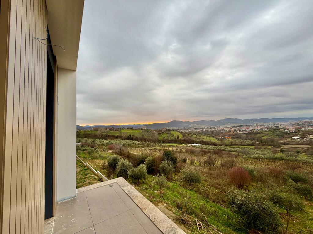 Apartment 1+1 for Sale 📍 Farkë 🏡