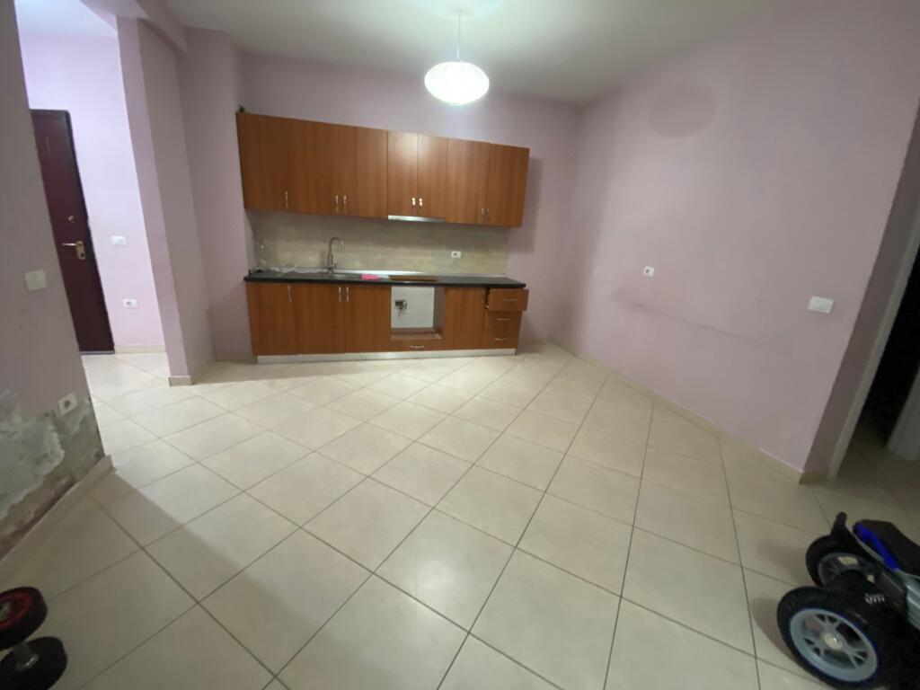 For sale 2+1, dry lake, 165,000 euros with parking space included in the price