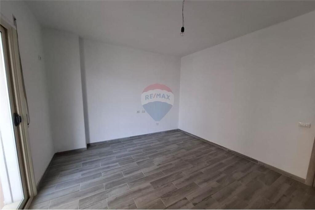 🏡 Appartamento 2+1 in Vendita – Via Gjergj Kastrioti, Vlora