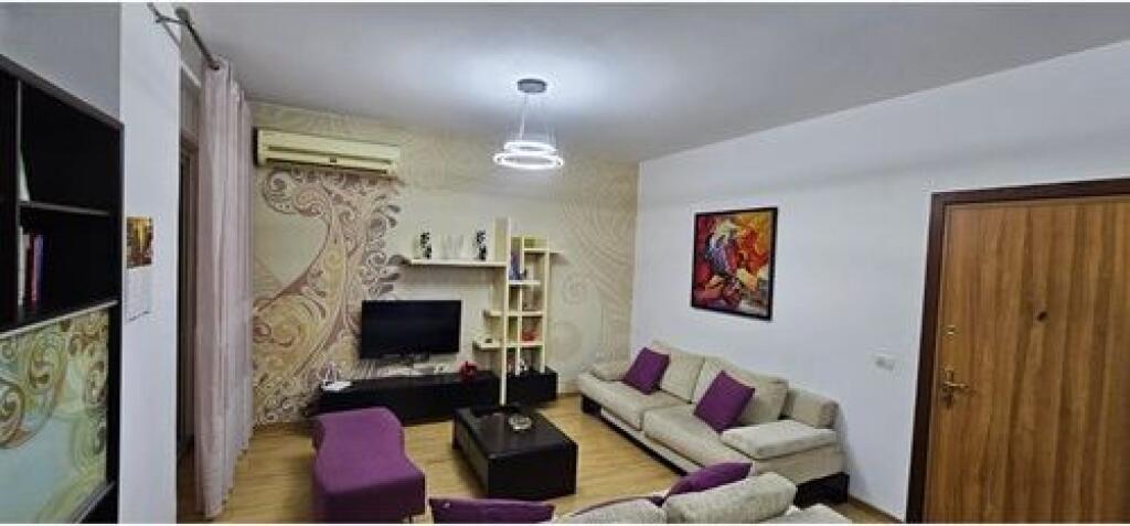Appartamento - In Affitto - Pazari i Ri, Tirana