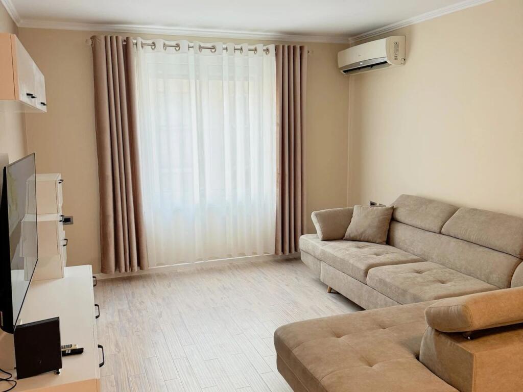 APPARTAMENTO IN AFFITTO 2+1 BOULEVARD ZOGU I PARE 900 EURO