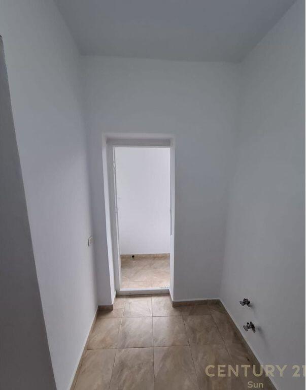Apartment 1+1+balcony for sale on Kavaja street near auto Kadiu 129,000 € !!!