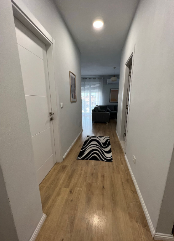🏠 Appartamento moderno 2+1+2 in affitto  📍 Via Dritan Hoxha – Zona Aura