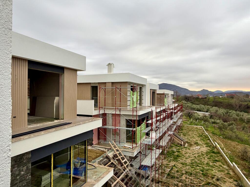 Apartment 1+1 for Sale 📍 Farkë 🏡