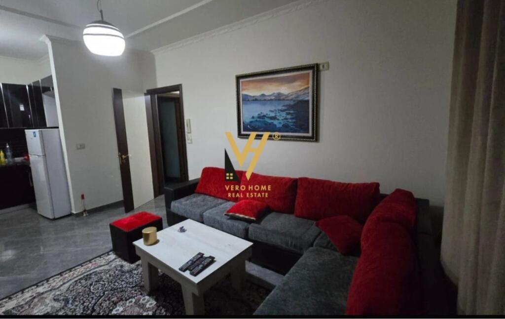 JEPET APARTAMENT 1+1 ME QIRA TE KOPSHTI ZOOLOGJIK 55.000 LEKE