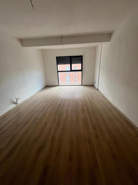 🏢 UFFICIO IN AFFITTO📍 Nuovo Boulevard💶 Prezzo: 690 EUR / mese (parcheggio incluso)