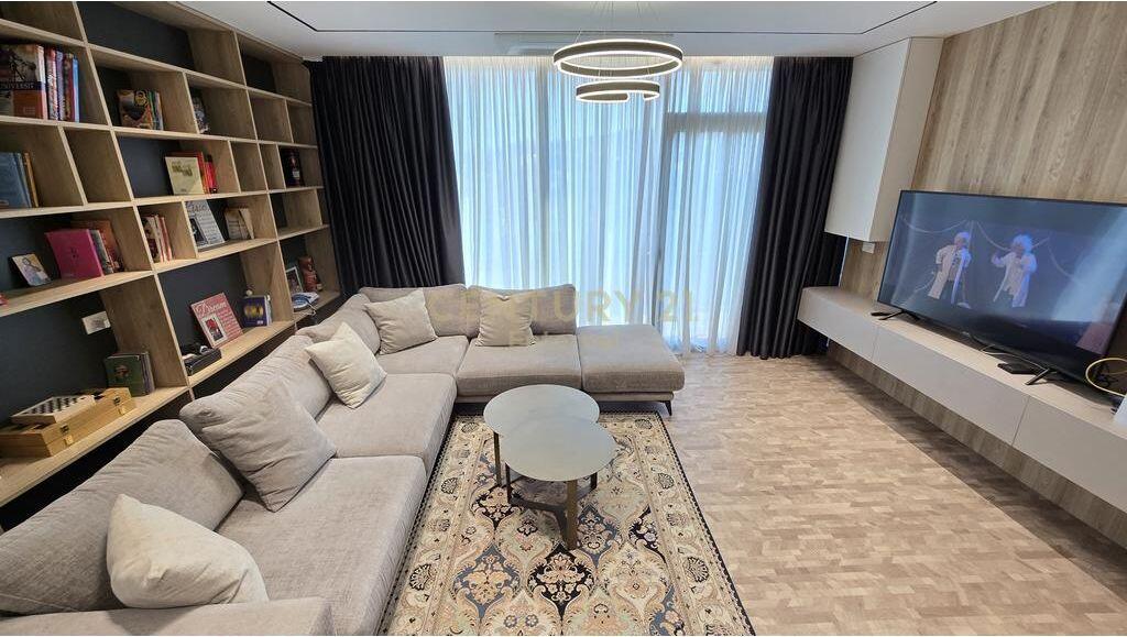 Appartamento 3+1+2 Posti Auto in Vendita a Lake View!! 780.000 € Superficie Totale 192m2