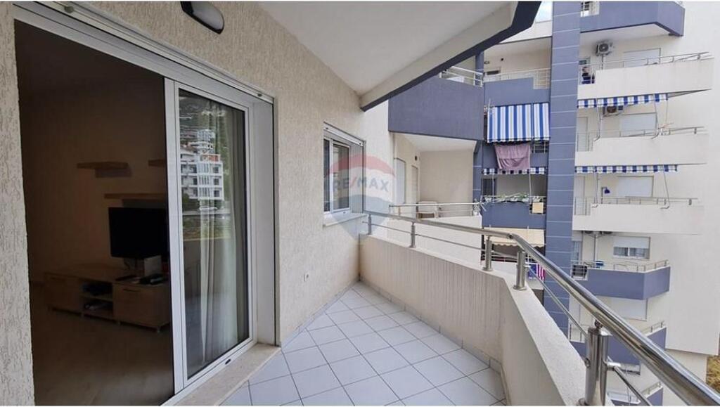 🏡 Apartament 1+1 për Shitje – Lungomare, Vlorë