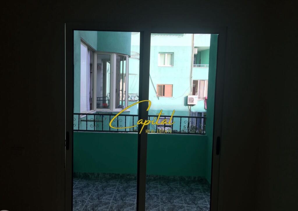 UFFICIO IN AFFITTO 120 M2 KRISTAL CENTER 700 EURO