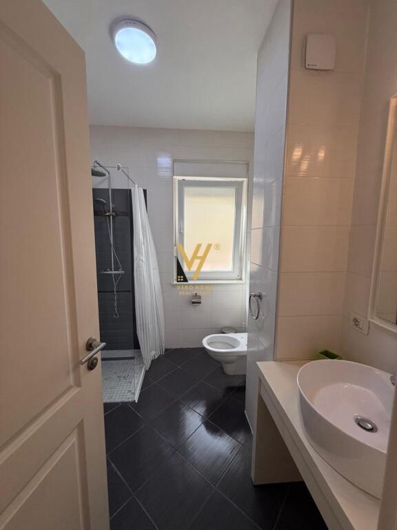 JEPET APARTAMENT 3+1+3+2BLK ME QIRA TE RZ.TOUCH OF SUN, SAUK 180.000 LEKE