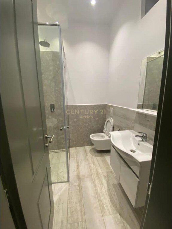 Affittasi 2+1 presso Hotel Colosseo. 800 € /Mese Superficie Totale 65m2