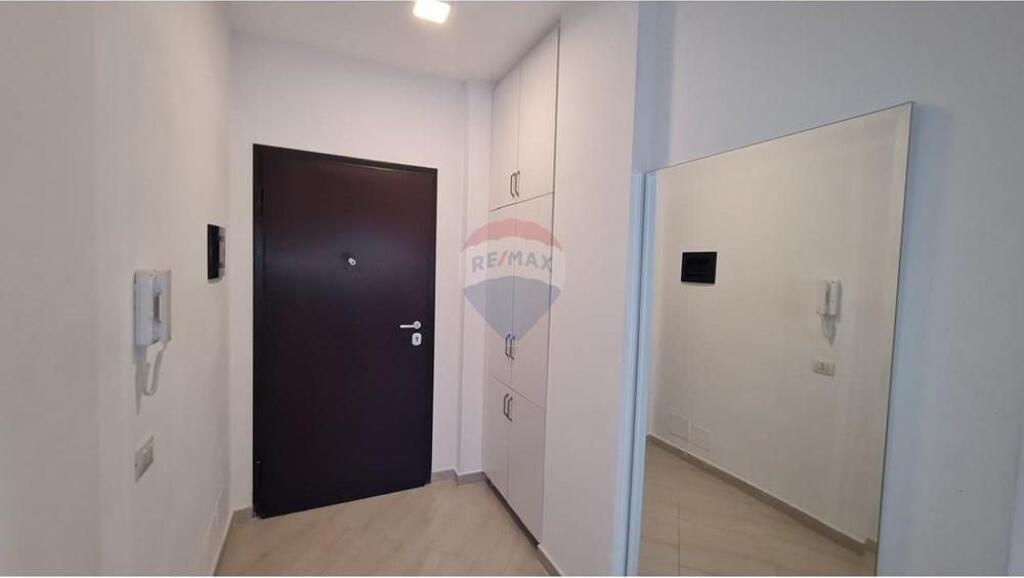 🏡 Apartament 1+1 për Shitje – Lungomare, Vlorë