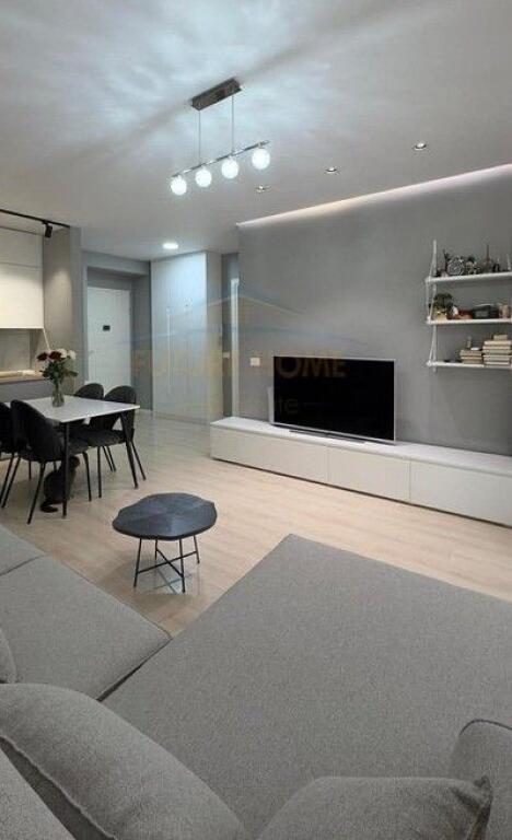 Shitet , Apartament 1+1 , Fiori Di Bosco.
