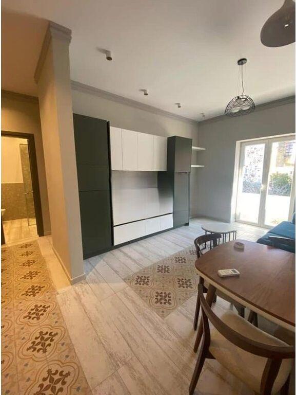 Affittasi 2+1 presso Hotel Colosseo. 800 € /Mese