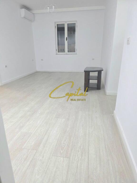 OFFICE FOR RENT 110 M2 KAVAJES STREET 800 EURO