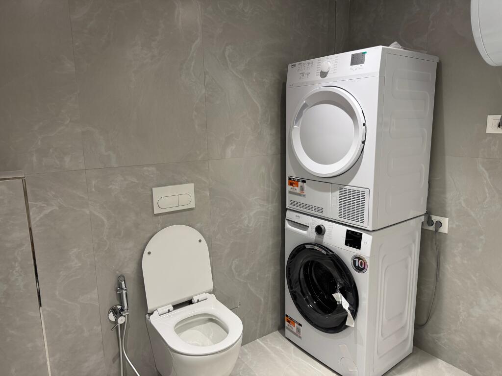 Jepet apartament 1+1 dubleks prane Kodra e Diellit 2!
