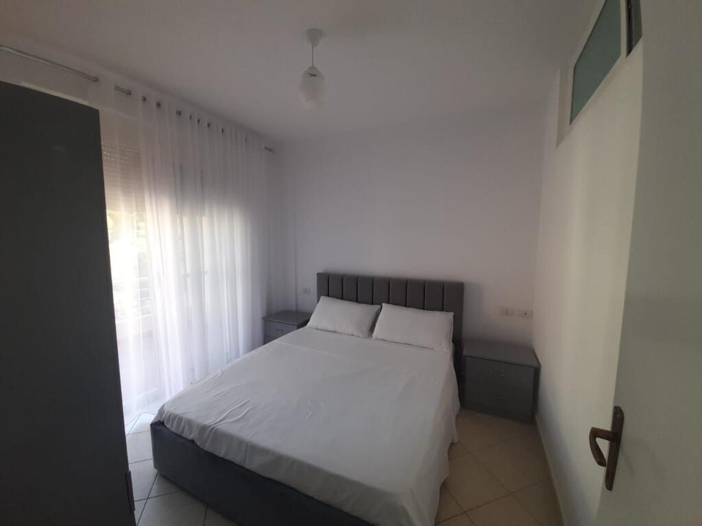 Jepet apartament me qera 2+1 LAGJA 13 DURRES