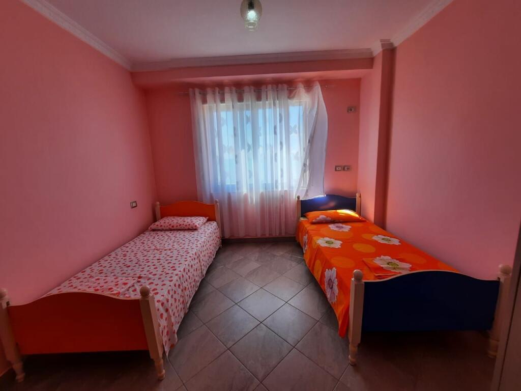 Jepet apartament me qera 2+1 LAGJA 13 DURRES me pamje deti