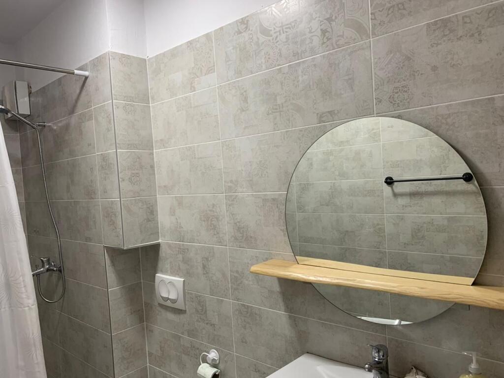 Apartment 1+1 for rent at Komuna e Parisit near Ola Fast