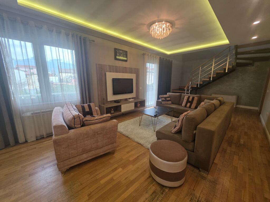 Duplex for rent, Jordan Misja Street