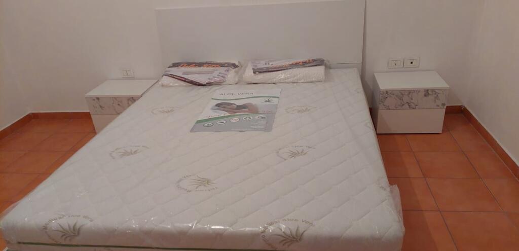 Jepet me qera Apartamenti 2+1+2 , Astir kompleksi Fratari perballe Vendit te Lojrave 450 Mije leke