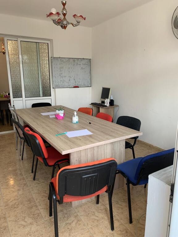 Ufficio in affitto all'incrocio del 21 dicembre