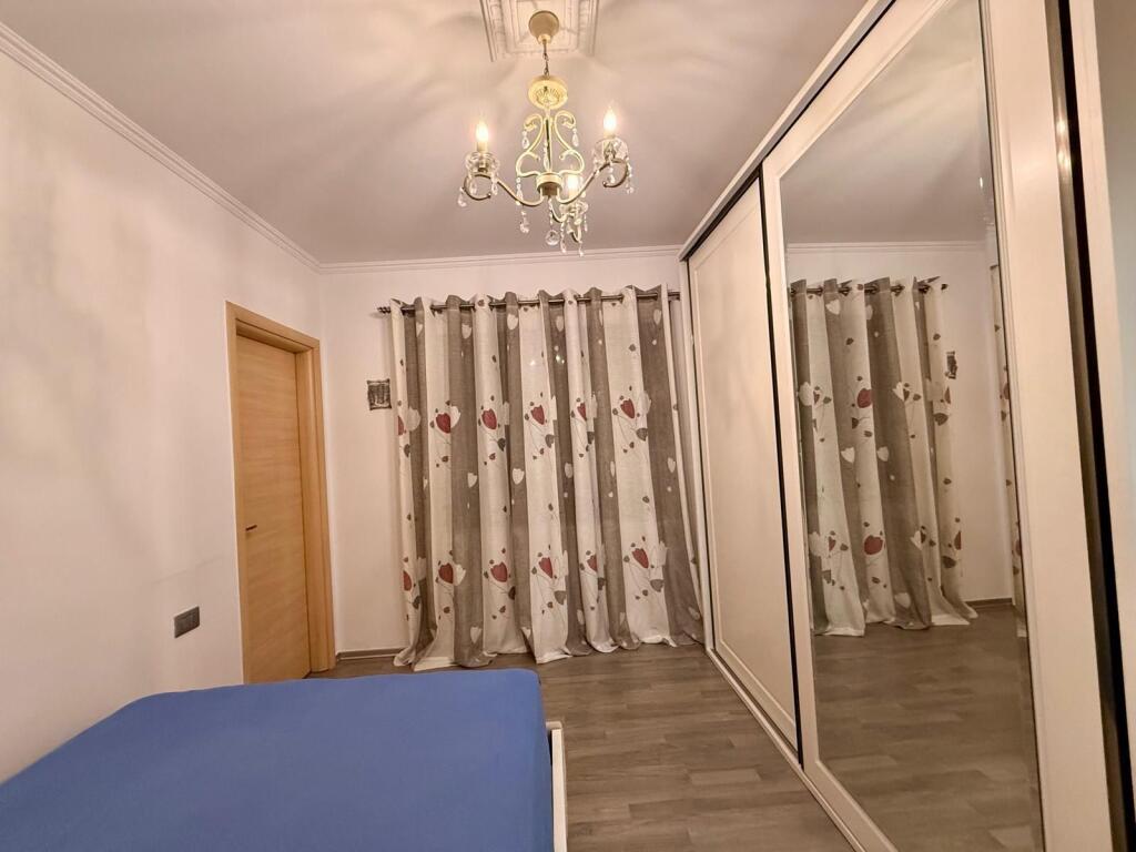APARTAMENT ME QERA 2+1 RRUGA E DIBRES 600 EURO