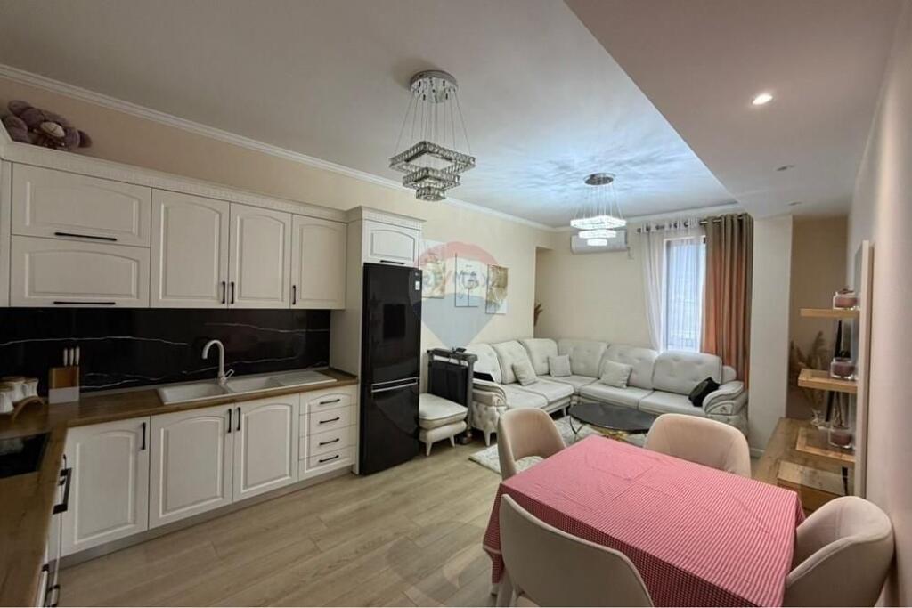 Apartament - Për Shitje - Shkozë, Tiranë(ID: 530191070-44)