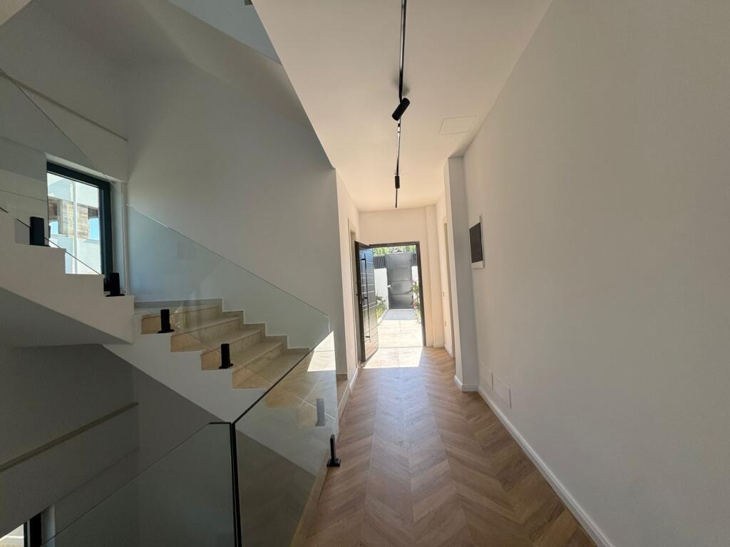 INDIVIDUAL VILLA FOR RENT JUST FINISHED WITH POOL IN TEG !

