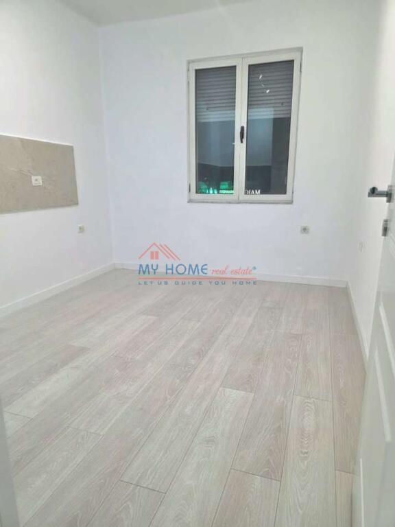 Ufficio in affitto 21 Dicembre Tirana