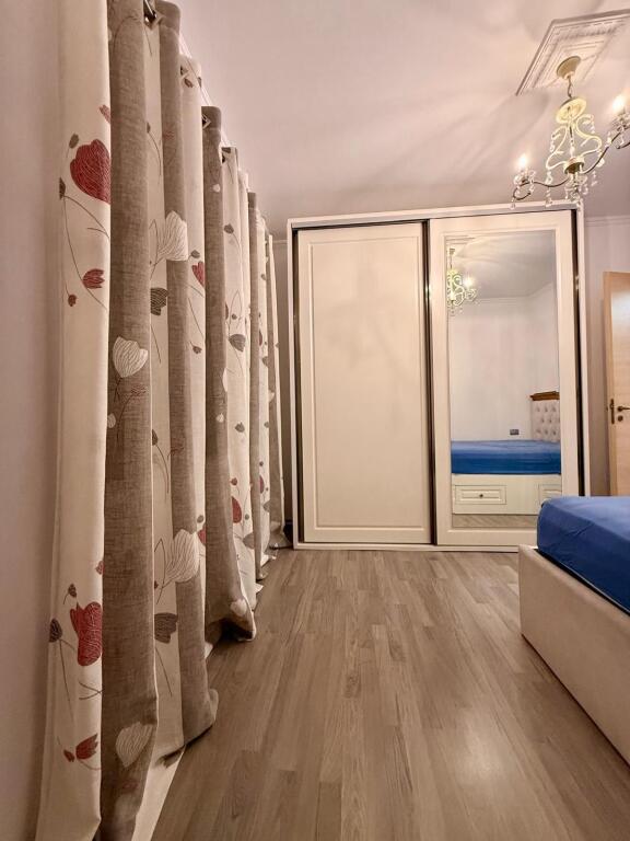 APARTAMENT ME QERA 2+1 RRUGA E DIBRES 600 EURO