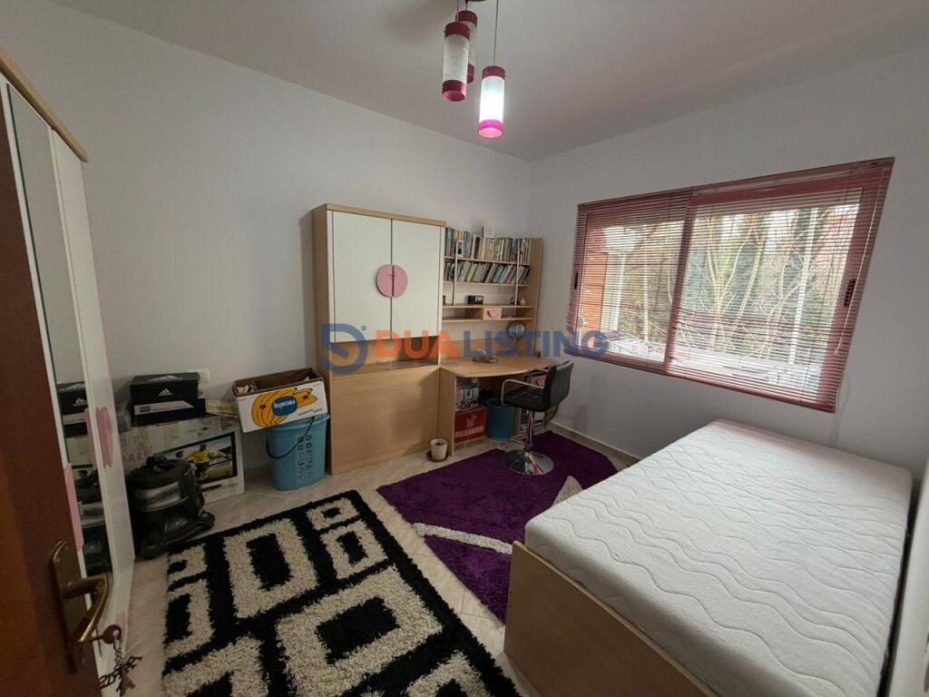 Apartament 2+1 ne shitje ne zonen e Freskut.