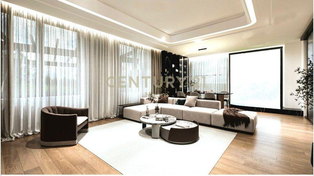 Apartment 3+1+2 with Private Yard for Sale – Dry Lake