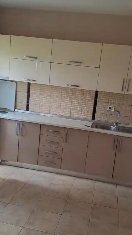 Apartment 3+1 for rent in Paskuqan